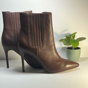 Saks Fifth Avenue Tayna Brownie leather upper On Ankle Boots NWT Size 9